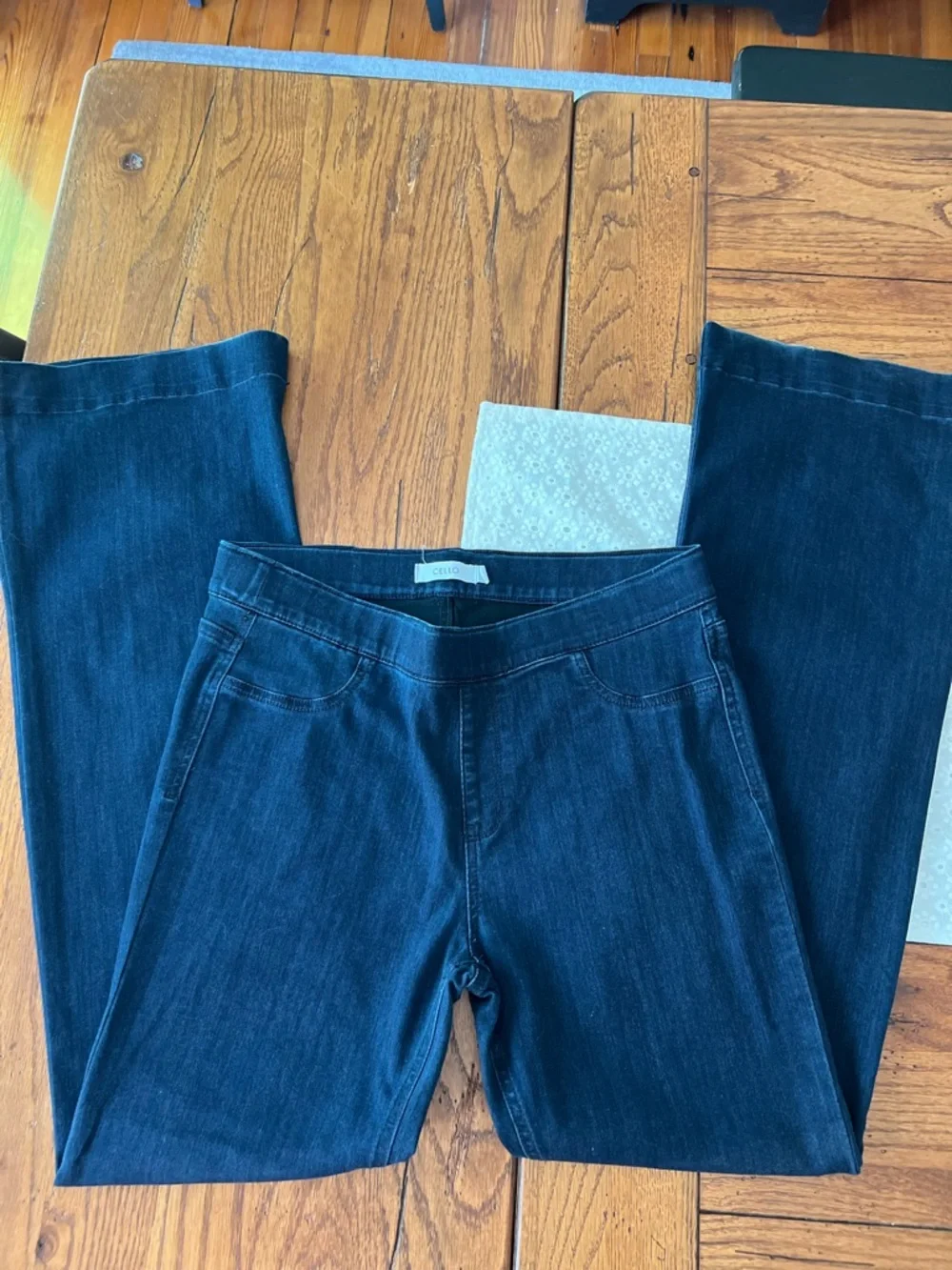 Cello Women's Pull On Dark Blue Flare Jeans - Picture 3 of 4